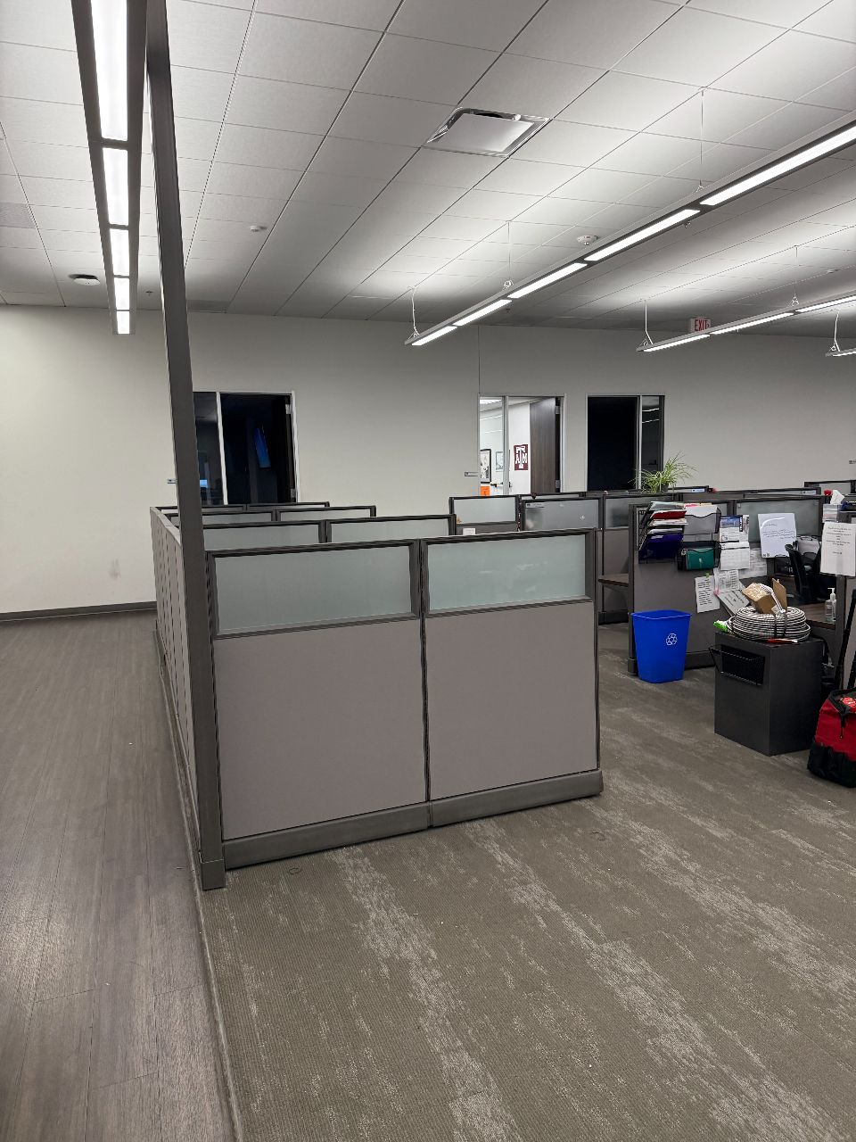 Modern workstation installation
