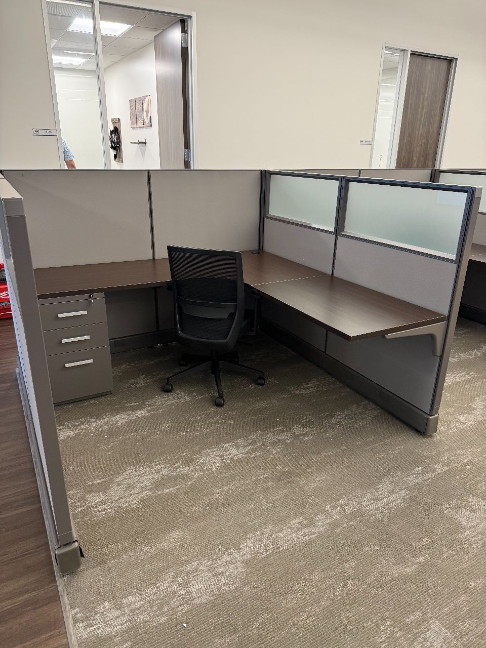 Modern workstation installation