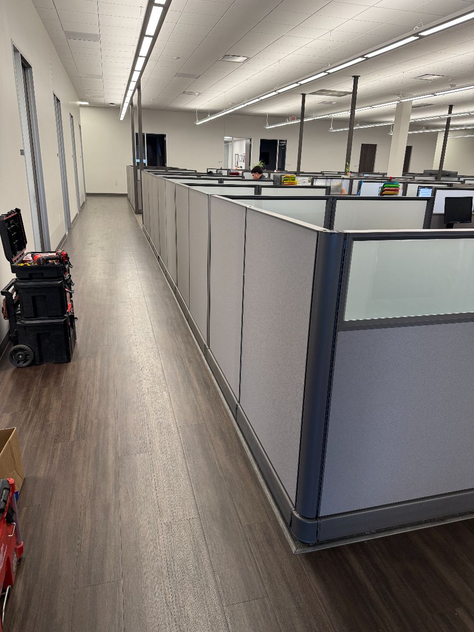 Modern workstation installation